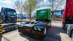 20260329-Tom-Holding-00402